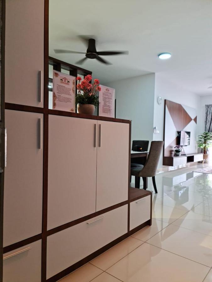 Rhr Deluxe Guesthouse Kinarut Papar Sabah - Pool View Екстер'єр фото